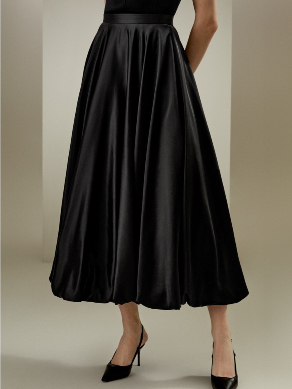 Lilysilk Elegant Black Full Circle Skirt - Flowy Skater Silhouette